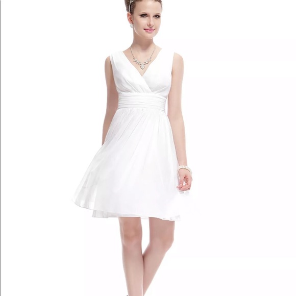 NWT Beautiful White cocktail dress very elegant - Picture 2 of 8